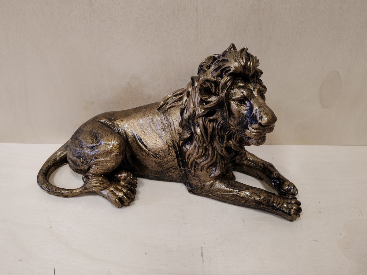 картинка Фигурка "Лев африканский №1" ИЛ-17 чер./зол. от магазина Одежда+