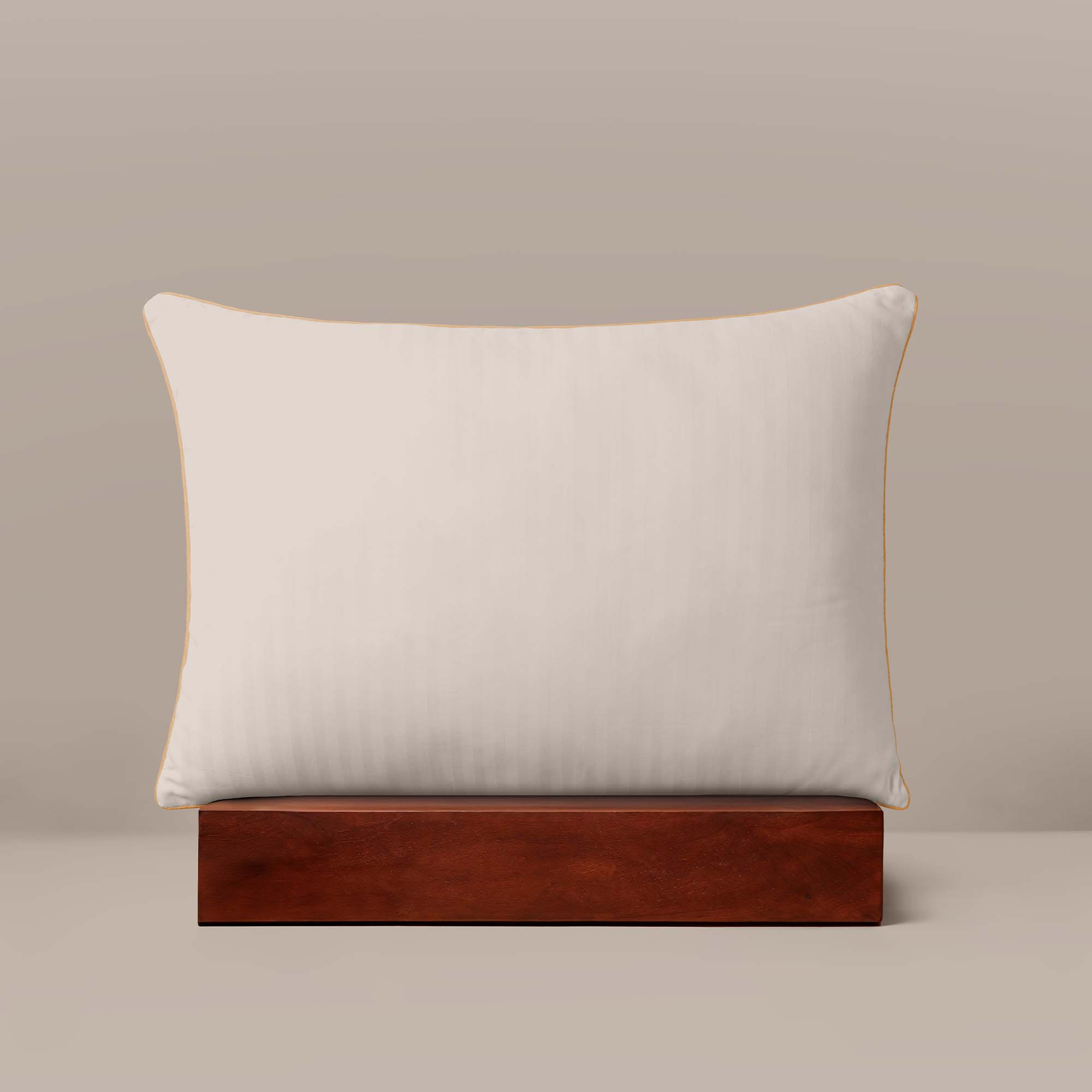 картинка Подушка "Verossa" Hotel Line/НТ от магазина Одежда+